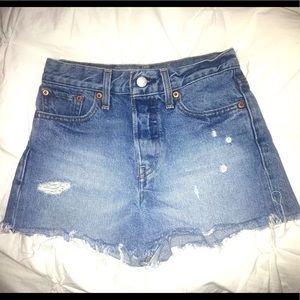 Levi Shorts. High Rise. Sz 25.